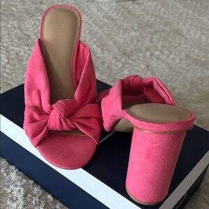 Kaari Blue Pink Knotted Block Heel Shoes